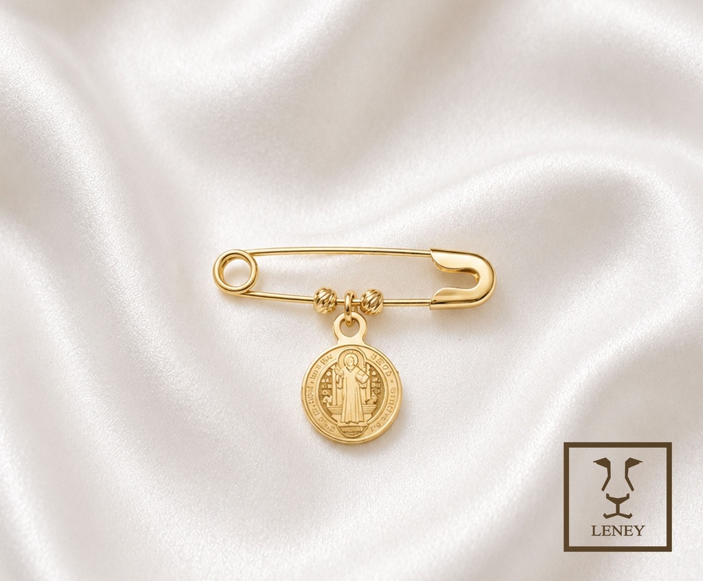 IMPERDIBLE PARA BEBE CON MEDALLA