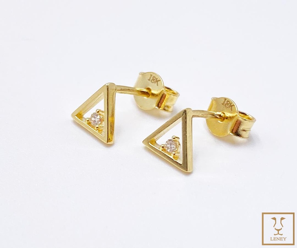 ARETE TRIANGULO PIRAMIDE CON CIRCON